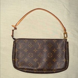 Vintage Louis Vuitton Monogram pochette